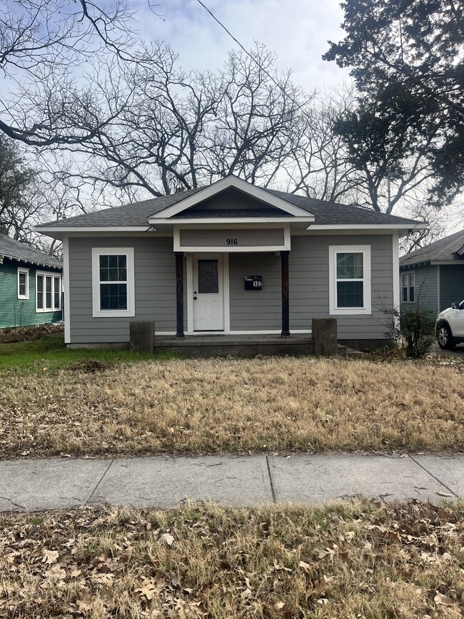 Photo - 916 N Austin St