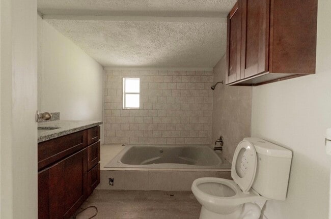 Photo - 2422 Avilion Ct