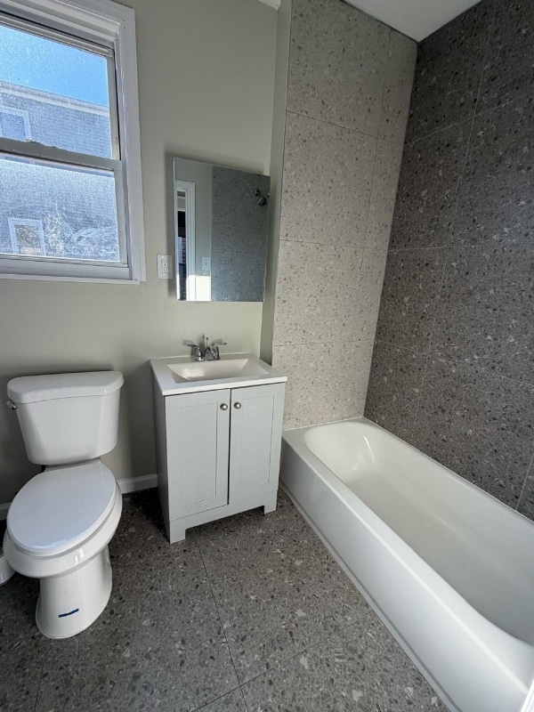 Photo - 123 Parker St