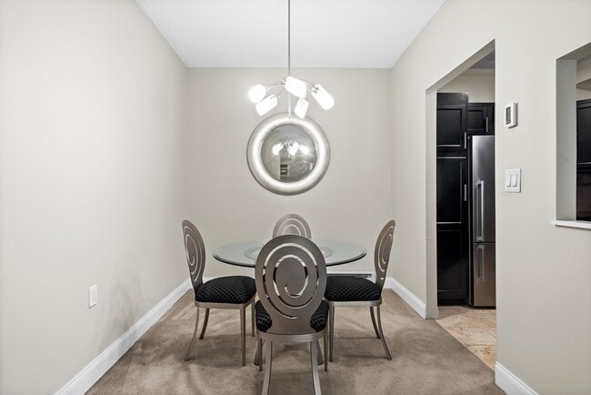 Building Photo - 31 Hamlin Ln Unit B11 Rental