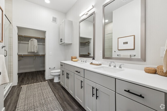 2BR, 2BA - 1,159SF - Primary Bathroom