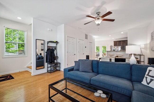 Photo - 132 Longwood Dr