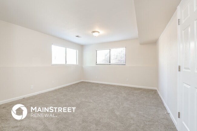 Photo - 18901 E Kent Cir