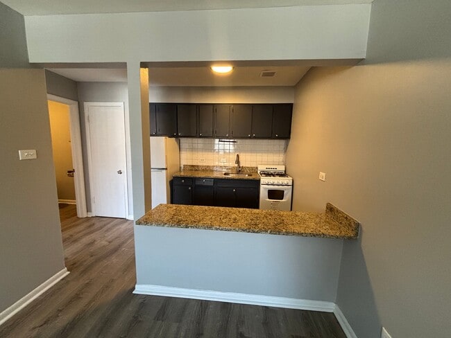 Photo - 3351 Commercial Unit 3351-19