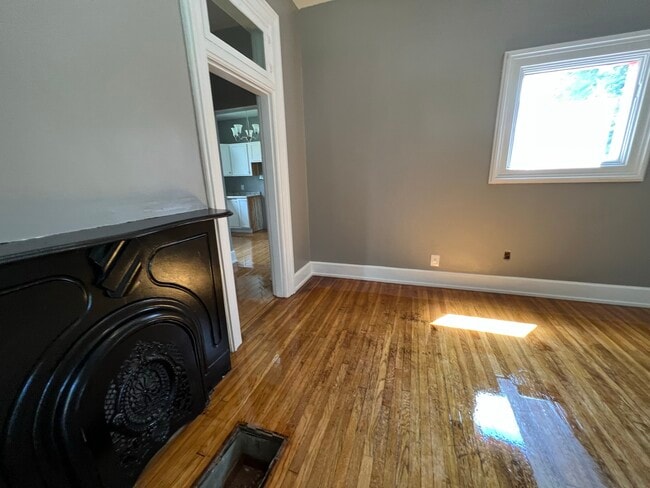 Living Room - 76 Huffman Ave Unit 76 HUFFMAN