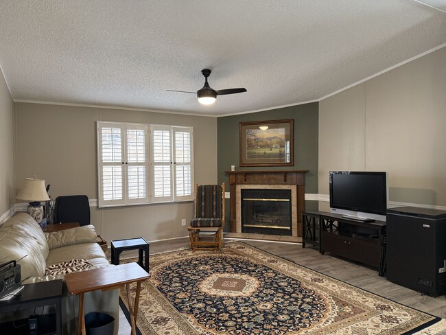Photo - Furnished 3BD/2BA home in Black Mountain available now!