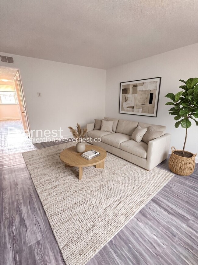 Photo - 1114 N Graycroft Ave