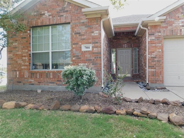 Photo - 701 Lone Pine Dr