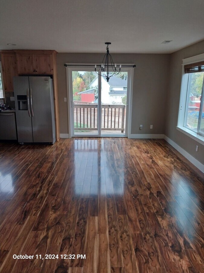 Photo - 111 Ferry St