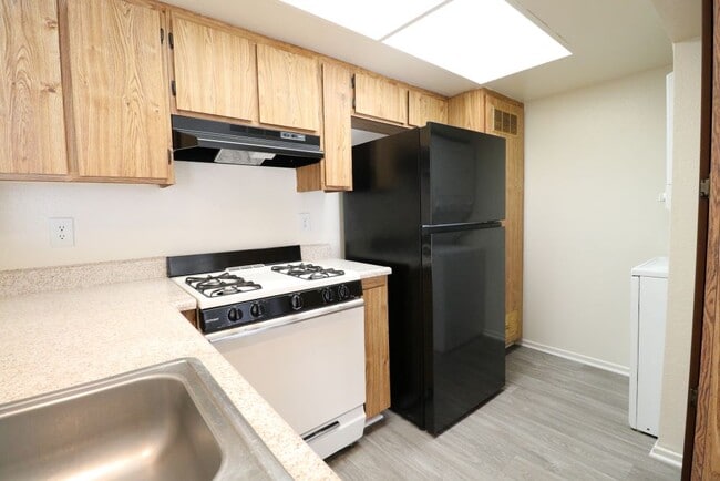 Meadowood Apartments