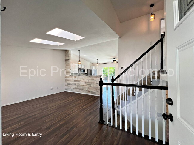 Photo - Adorable Burbs House