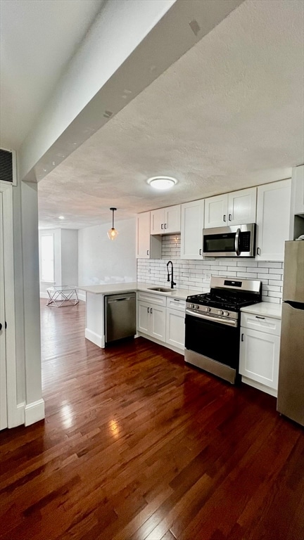 Building Photo - 397 Chelsea St Unit 2