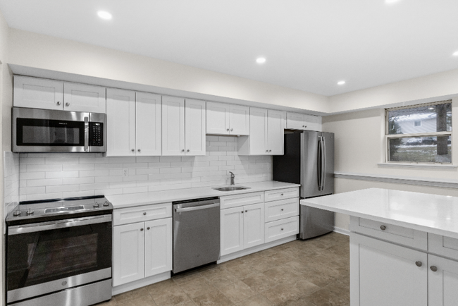 Building Photo - 4 Horizon View Dr W Rental