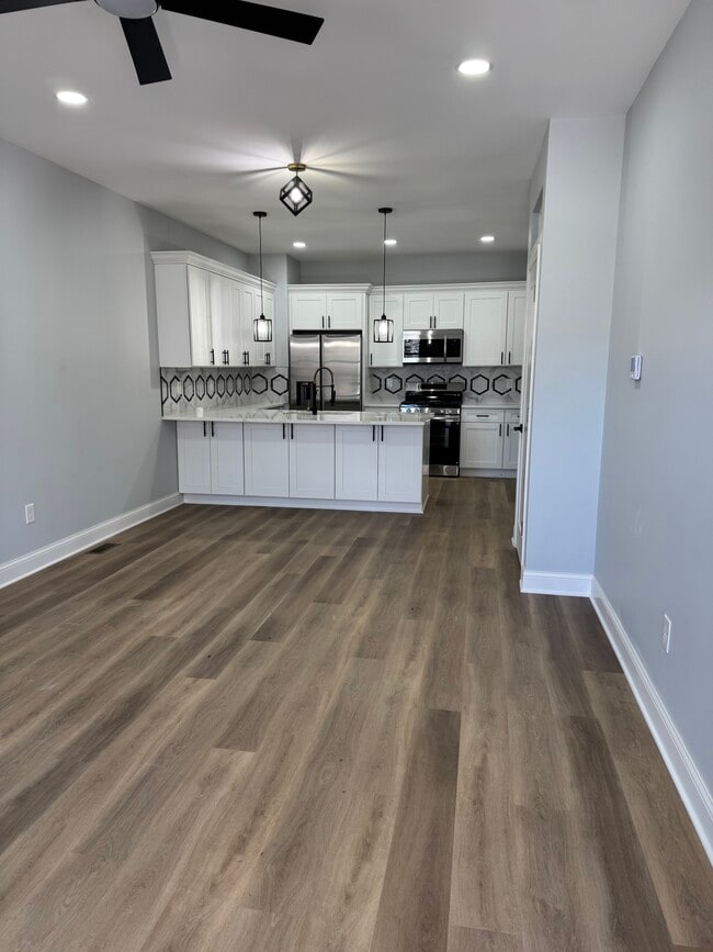 Photo - 961 Heyl Ave Unit 961