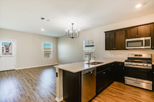 Photo - 108 Akela Wy