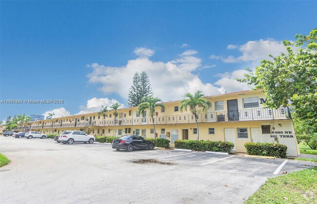 Building Photo - 2825 NE 201st Terrace Unit M226 Rental