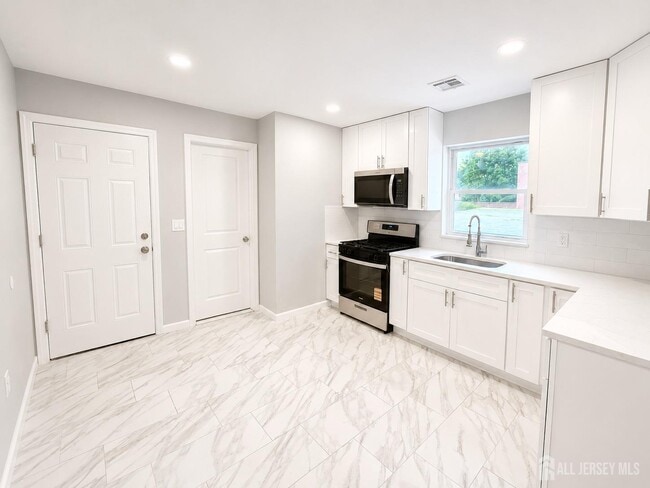 Photo - 273 Oak St Unit 2