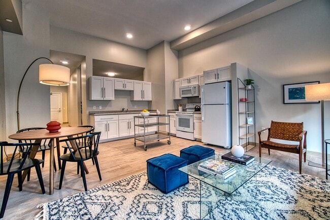 Photo - Midtown Towers