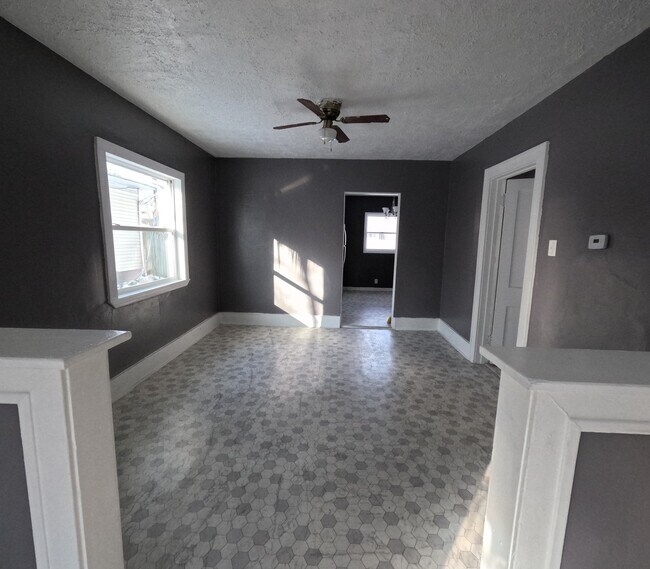 Photo - 1349 N Adams St