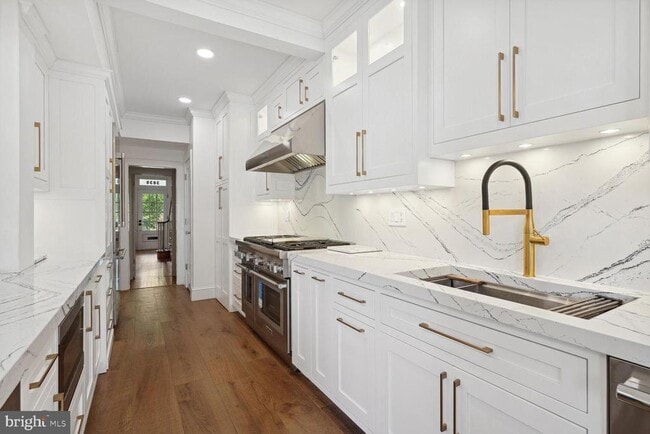 Building Photo - 3839 Garfield St NW Rental