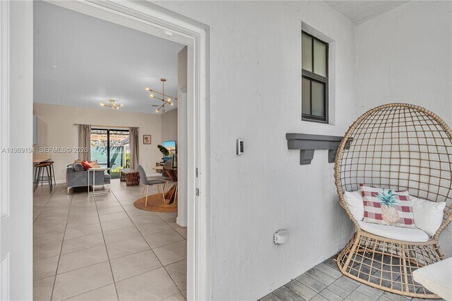 Photo - 20433 NW 4th Ave