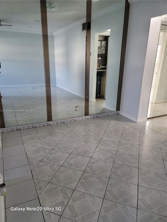 Photo - 2219 Polk St Unidad 5A