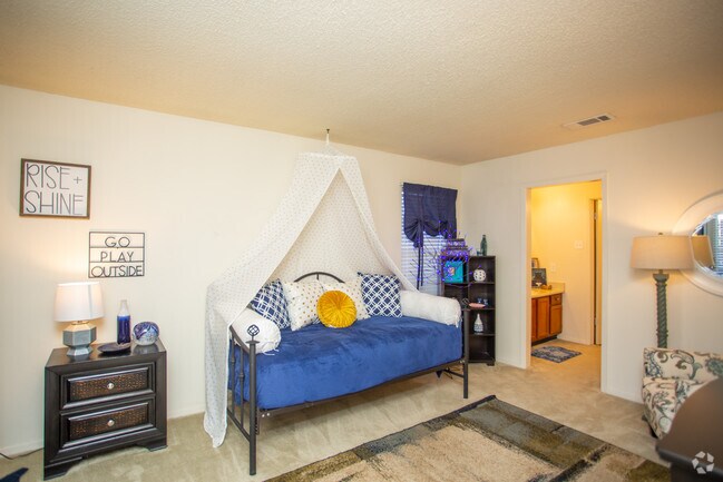 Casa adosada 2HABx2BA 1,297  ft² - THE ARBORS