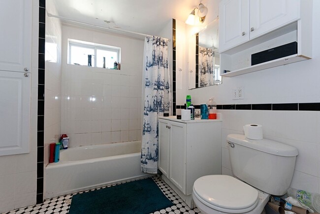 Building Photo - GREAT 5 BED/2 BATH IN ALLSTON