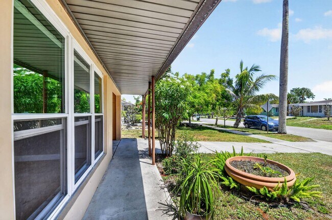 Photo - 907 Wright Dr