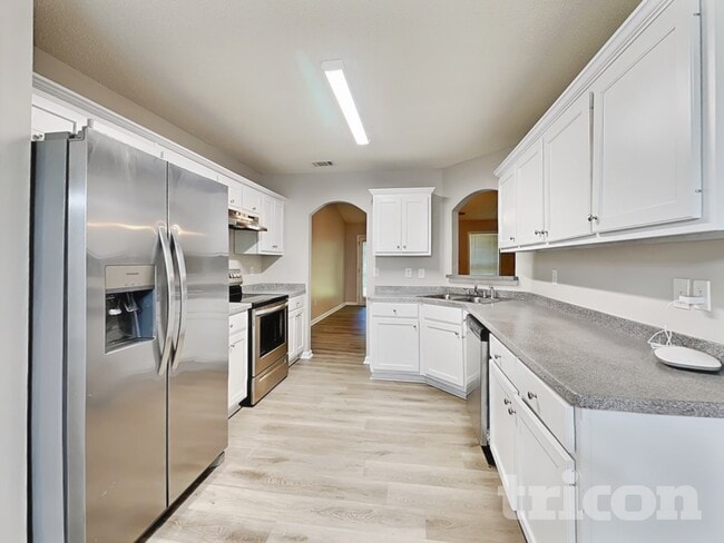 Photo - 114 W Wright St