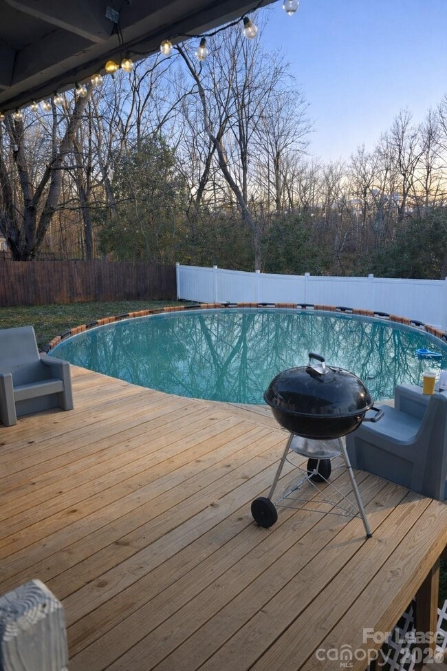 Photo - 1725 Ashcroft Ln