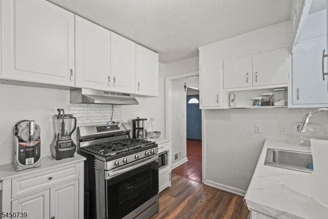 Photo - 717 Sheridan Ave