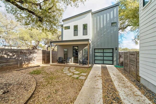 Photo - 1183 Oak Grove Ave