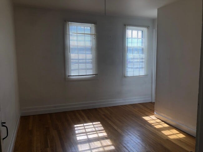 Photo - 799 Elm St Unit 1