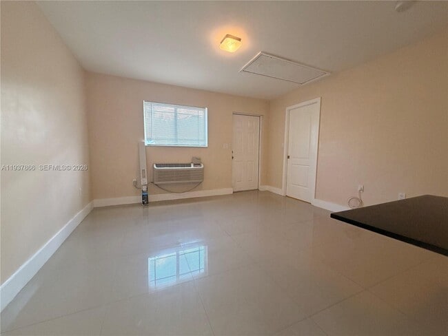 Photo - 15337 SW 62nd Ter Unit B