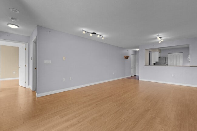 Photo - 7380 Elmbridge Way