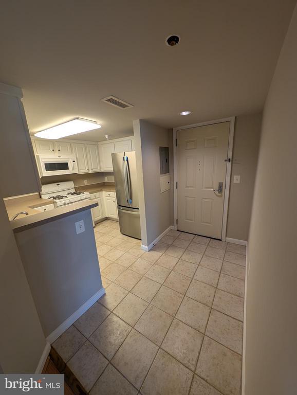 Building Photo - 11710 Old Georgetown Rd Unit 723 Rental