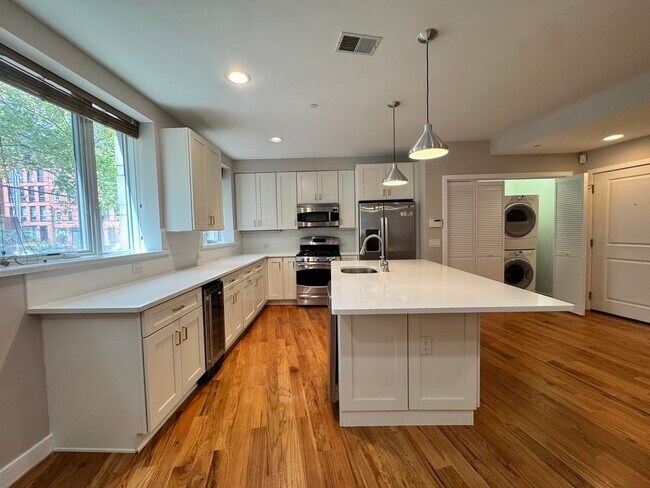 Photo - 296 Grand St Unit 1
