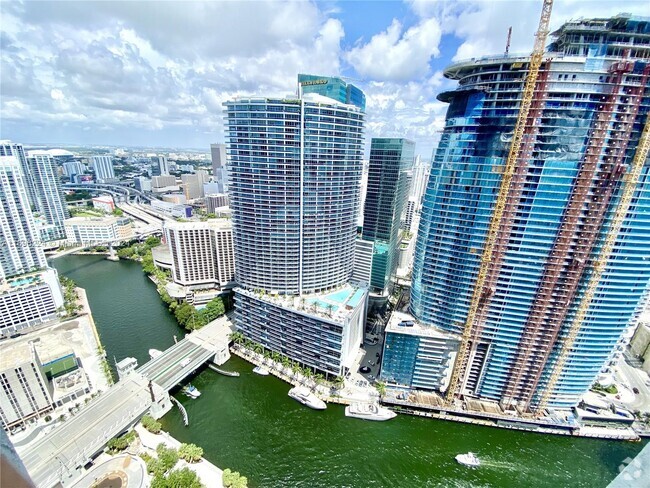 Building Photo - 465 Brickell Ave Unit 4604 Rental