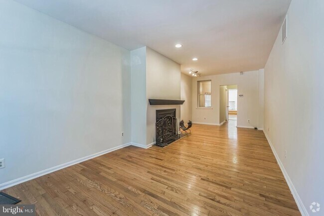 Building Photo - 417 S Collington Ave Rental