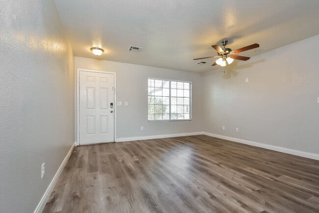 Photo - 5330 Krista Alethea St