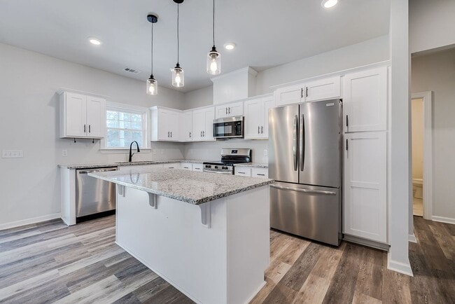 Photo - Like-New 4BR, 2.5BA Home with Privacy Fenc...