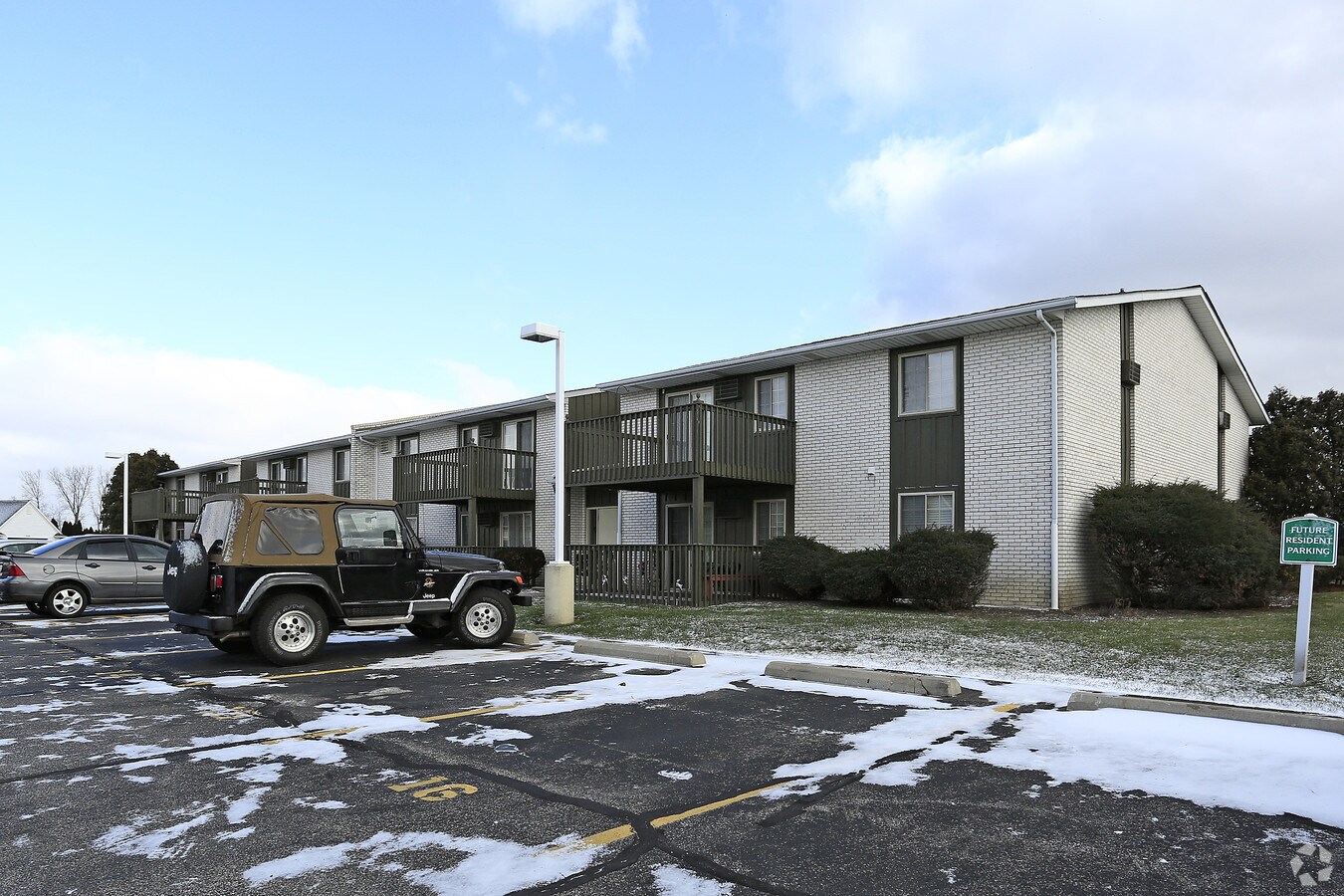 Academy Court Apartments - Academy Court Apartments