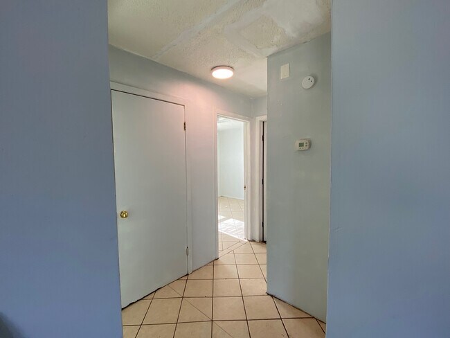 Photo - Cockrell Hill Apartments