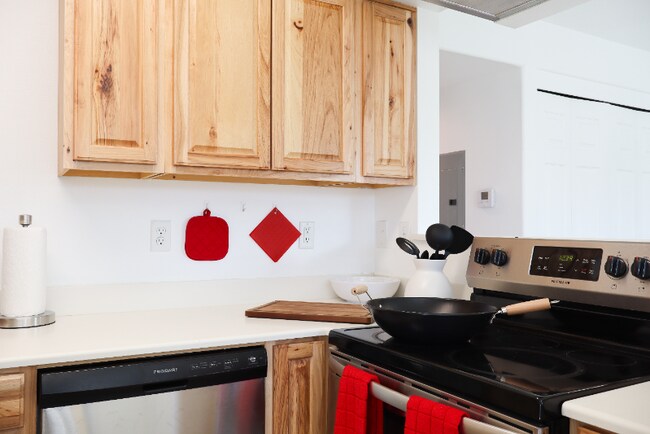 Photo - 10 Gentry Wy Unidad 101