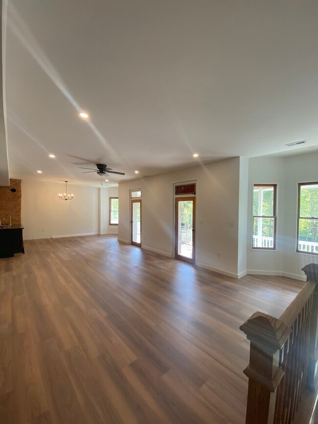 Photo - 5021 Greenridge Ln