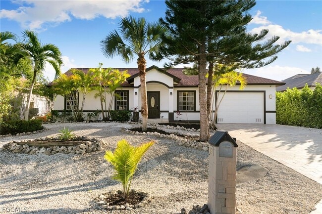 Building Photo - 317 3rd Ave