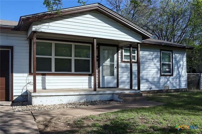 Photo - 2701 Hillside Dr