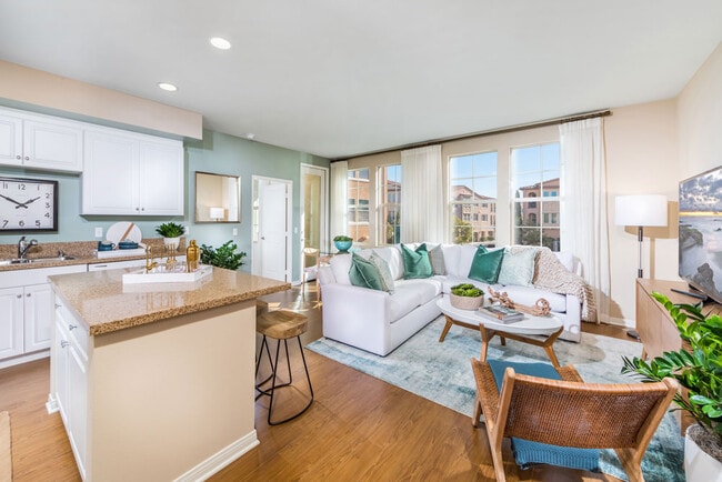Los Olivos at Irvine Spectrum Apartments For Rent in
