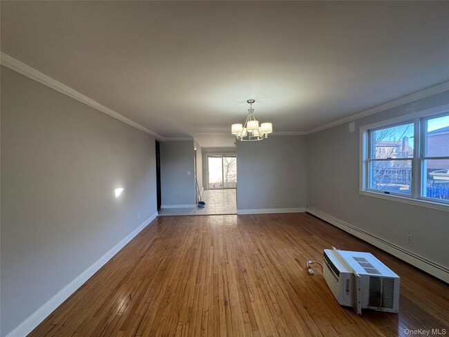 Photo - 1112 Mile Square Rd